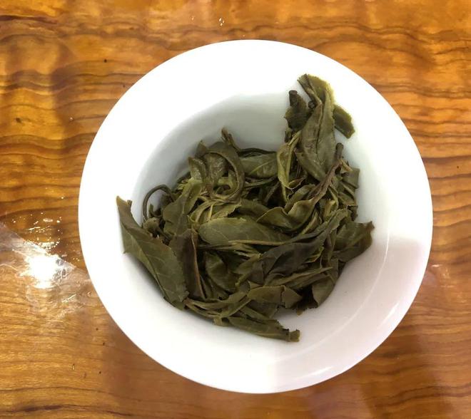 开云 开云体育APP【老徐鉴茶】第566期：2022冰岛单株春茶叶底发黄茶味寡薄！是何原因？(图2)