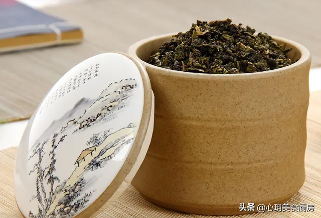 茶叶直接放冰箱保存？当心好茶变差行家教开云 开云体育你2招久放不失醇香(图2)