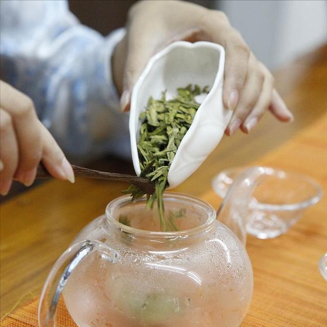 冬天天气冷这3种“凉性茶叶”要少喝肠胃不好的朋友要注意开云 开云体育平台(图4)