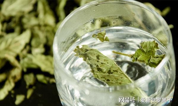 江苏一大哥Kaiyun 开云坚持喝散装茶身体却越来越差啥是染色茶？(图2)